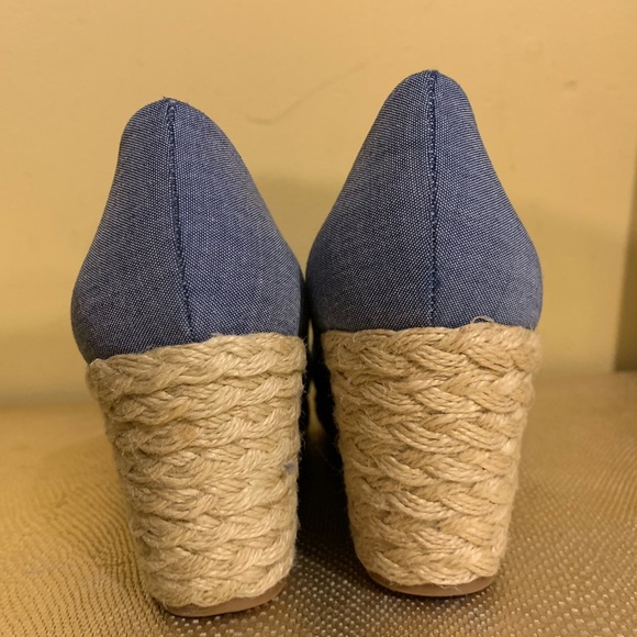 Chaps Dakota Espadrille Wedge Size 8B - Picture 4 of 8